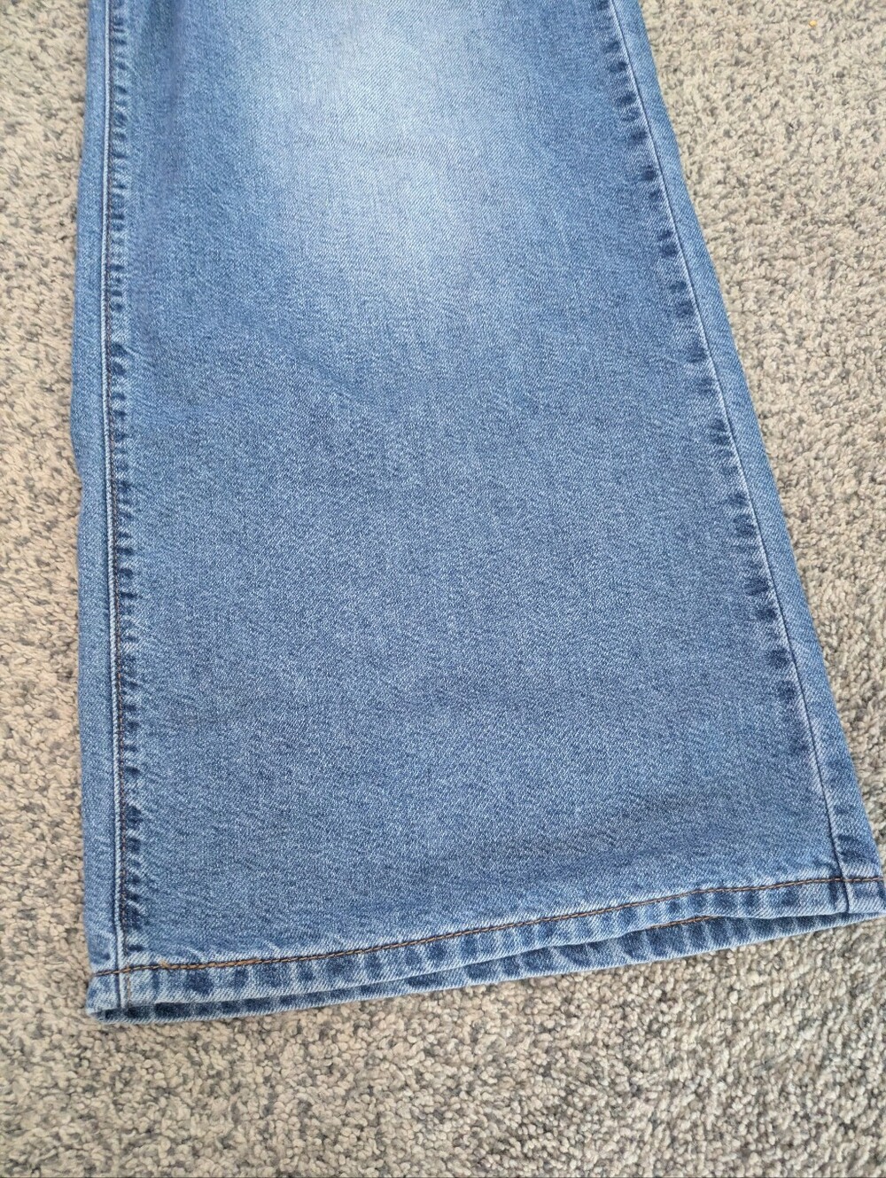 Levi's 94 Baggy Wide Leg Jean - Picture 7 of 9
